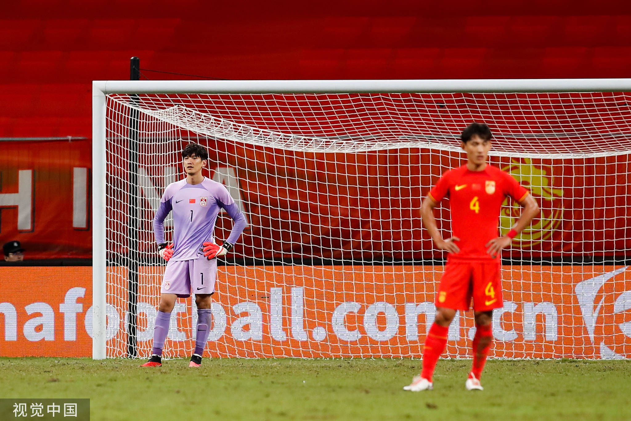 08:10阿根廷杯　拉普拉塔大学生1-0防御与正义09:00哥伦甲　麦德林独立2-1巴兰基利亚青年08:00NBA 奇才122-142鹈鹕08:00NBA 活塞111-129费城76人08:30NBA 热火115-104黄蜂08:30NBA 猛龙135-128老鹰09:00NBA 马刺199-122湖人09:00NBA 火箭117-104灰熊今日焦点战预告凌晨1.45，欧联杯：利物浦已经锁定小组第一，圣吉罗斯联还需拿分晋级，本场谁能笑到最后？凌晨1.45，欧联杯：雷恩只需一分即可确保小组第一，比利亚雷亚尔能否击败对手获得晋级名额？凌晨4点，欧联杯：西汉姆和弗赖堡同积12分，本场谁能取得小组第一位置？凌晨4点，欧联杯：布莱顿暂居小组第二，马赛能否以头名出线？事件下周一抽签！